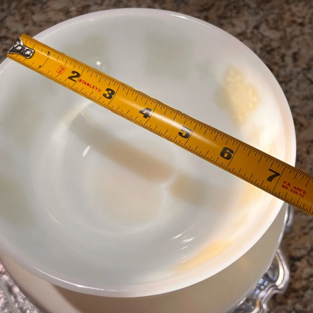Vintage Anchor Hocking Fire-King Green Dutch Clover 7” Milk Glass Mixing Bowl US